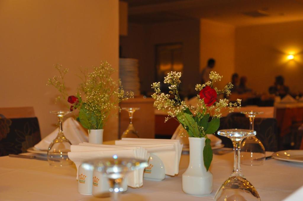 تونجيلي Royal Demir Hotel المظهر الخارجي الصورة